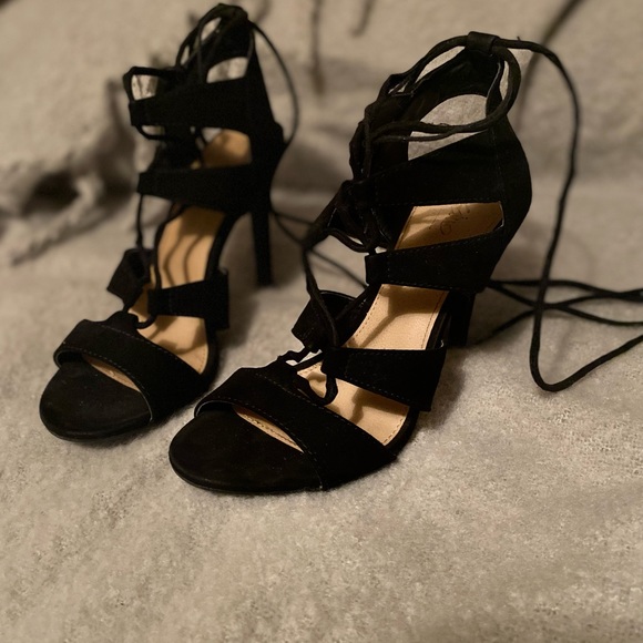Mossimo Strappy lace up heels - Picture 2 of 6